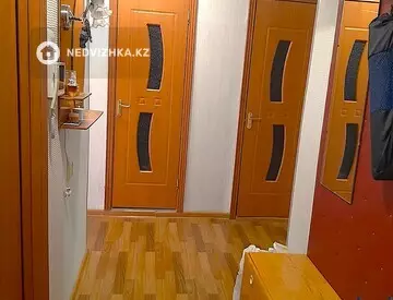 2-комнатная квартира, этаж 4 из 5, 50 м², миниатюра 2