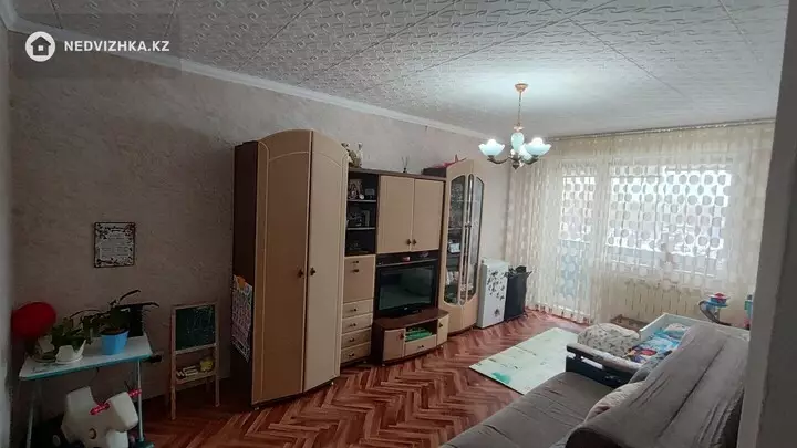 2-комнатная квартира, этаж 3 из 5, 44 м², фотография 3