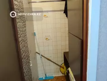 2-комнатная квартира, этаж 3 из 5, 44 м², миниатюра 9