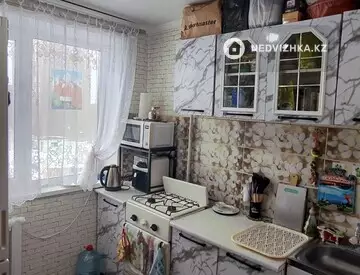 2-комнатная квартира, этаж 3 из 5, 44 м², миниатюра 8
