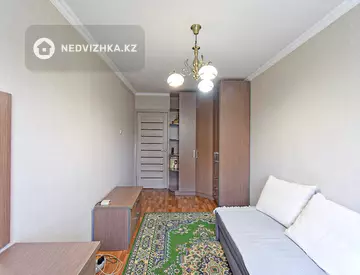 3-комнатная квартира, этаж 5 из 5, 62 м², миниатюра 1