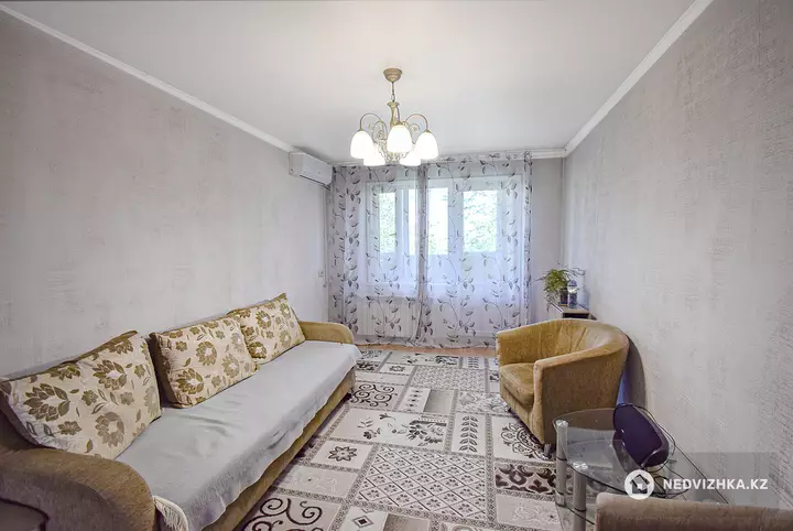 3-комнатная квартира, этаж 5 из 5, 62 м², фотография 2