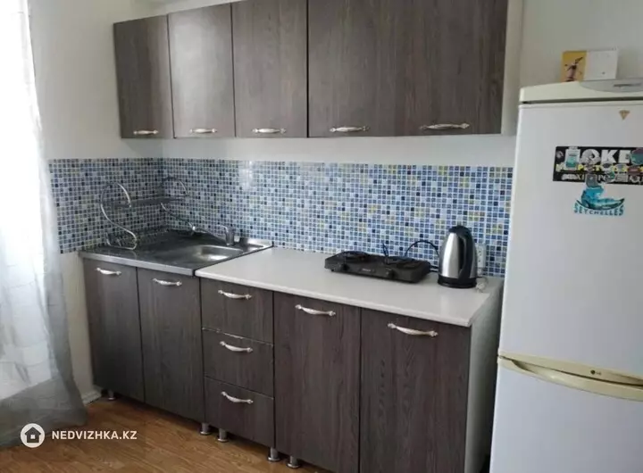 2-комнатная квартира, этаж 4 из 5, 37 м², фотография 2