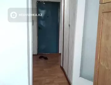 2-комнатная квартира, этаж 4 из 5, 37 м², миниатюра 6