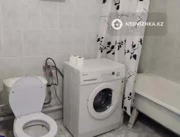 2-комнатная квартира, этаж 4 из 5, 37 м², миниатюра 8