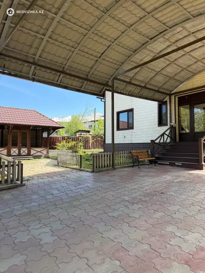 5-комнатный дом, 7 соток, 225 м², фотография 2