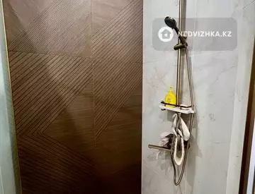 2-комнатная квартира, этаж 8 из 12, 46 м², миниатюра 11