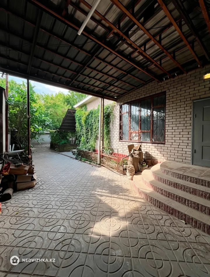 8-комнатный дом, 9 соток, 562 м², фотография 3