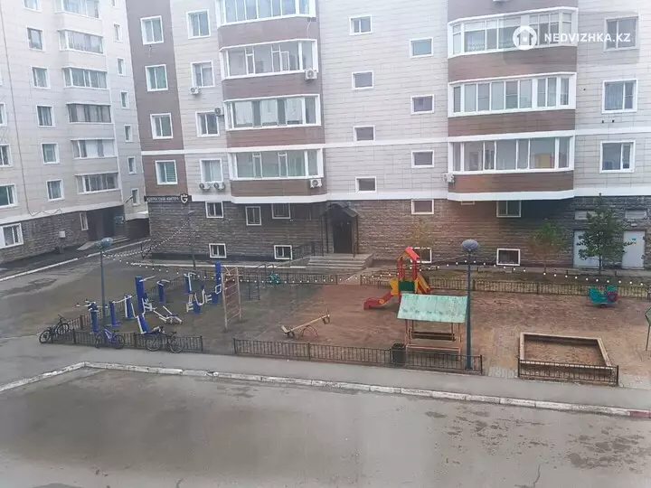 3-комнатная квартира, этаж 3 из 10, 65 м², фотография 3