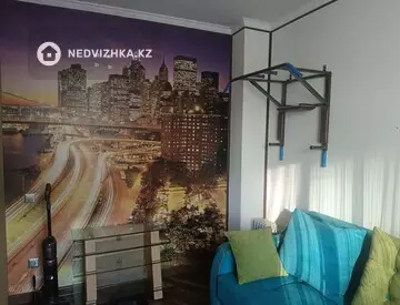 3-комнатная квартира, этаж 3 из 10, 65 м², миниатюра 12