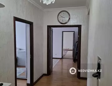 4-комнатная квартира, этаж 4 из 6, 83 м²