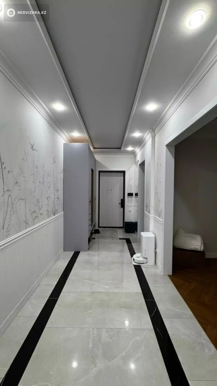 3-комнатная квартира, этаж 2 из 8, 120 м²