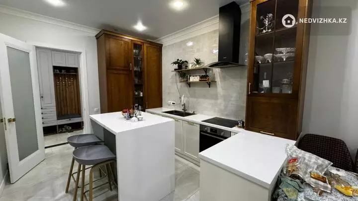 3-комнатная квартира, этаж 2 из 8, 120 м², фотография 4