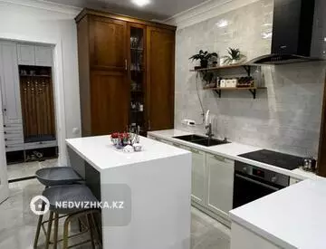 3-комнатная квартира, этаж 2 из 8, 120 м², миниатюра 6