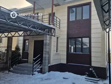 7-комнатный дом, 5 соток, 240 м², миниатюра 1