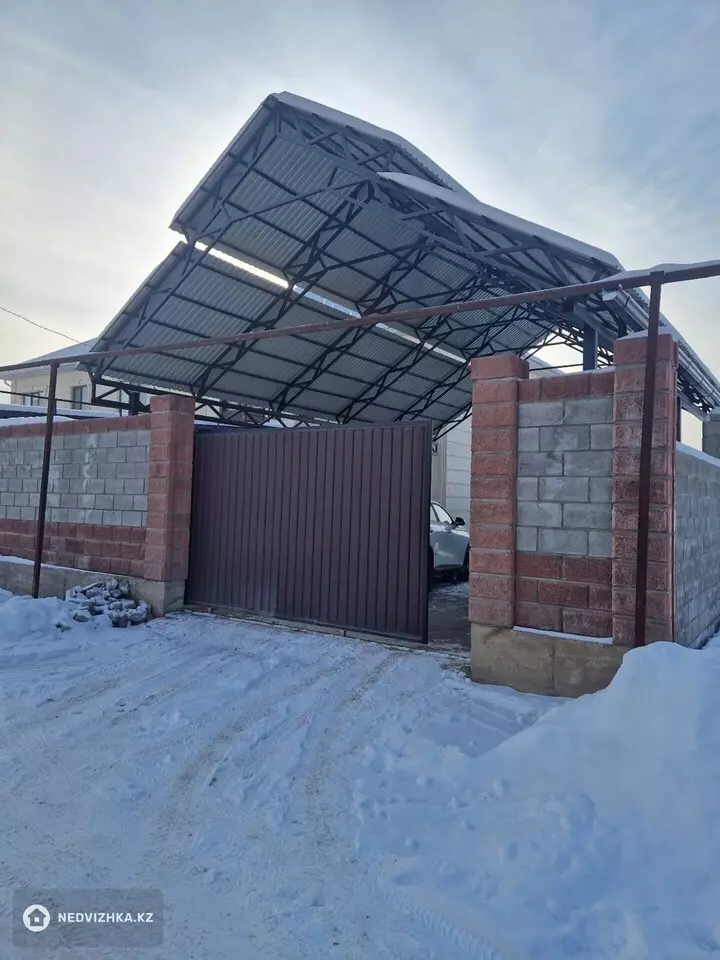 7-комнатный дом, 5 соток, 240 м², фотография 2