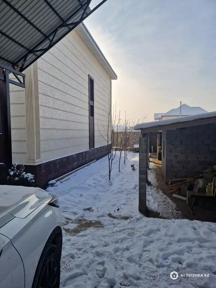 7-комнатный дом, 5 соток, 240 м², фотография 4