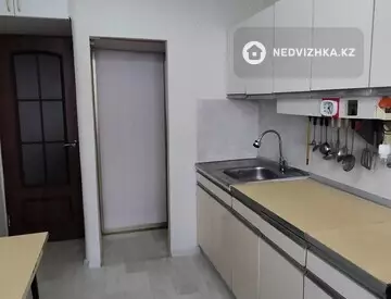 2-комнатная квартира, этаж 7 из 9, 48 м², миниатюра 3