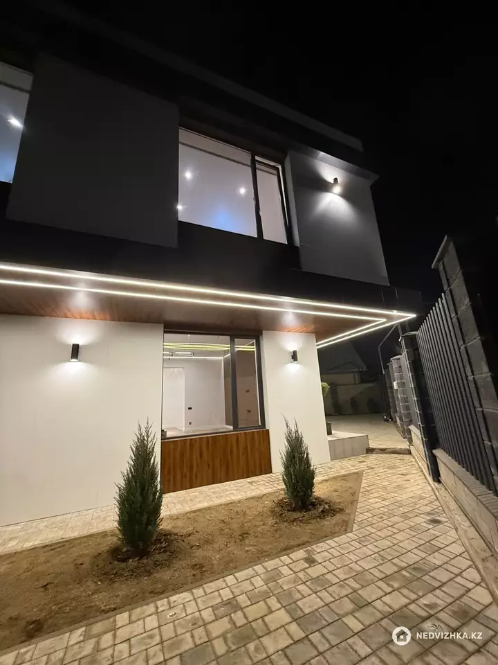 5-бөлмелі үй, 4.3 соттық, 211 м²