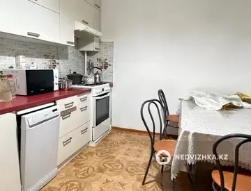 3-комнатная квартира, этаж 7 из 10, 95 м², На длительный срок, миниатюра 10