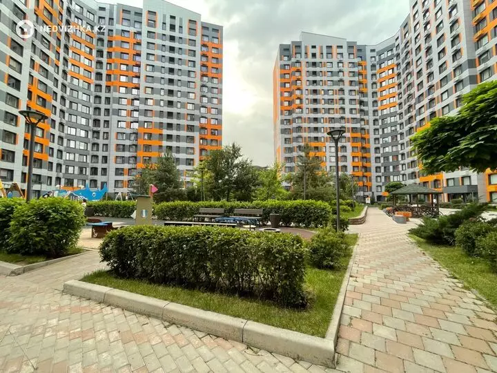 3-комнатная квартира, этаж 12 из 16, 102 м²