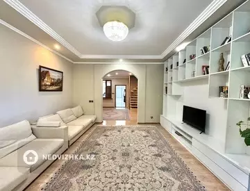 7-комнатный дом, 7 соток, 226 м², миниатюра 1