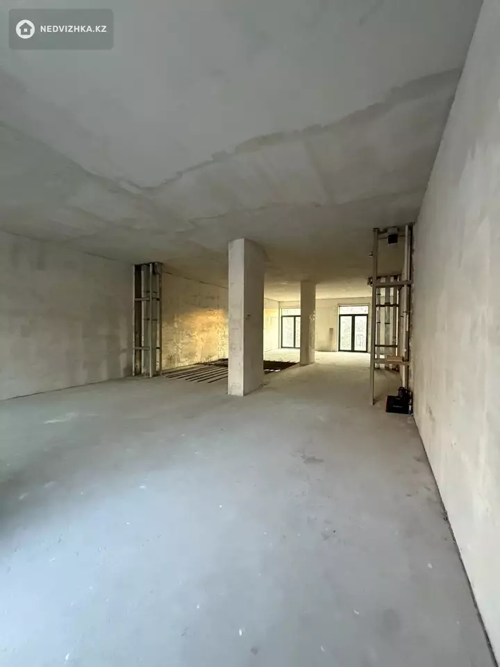 4-бөлмелі пәтер, қабат 1 барлық қабат саны 3, 245 м², 3-фотосурет