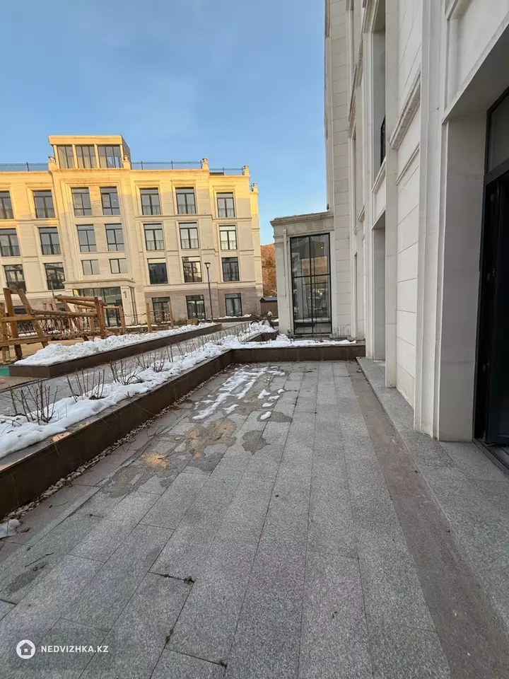 4-бөлмелі пәтер, қабат 1 барлық қабат саны 3, 245 м², 5-фотосурет