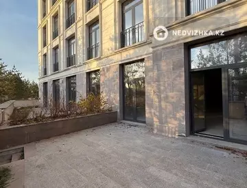 4-комнатная квартира, этаж 1 из 3, 245 м², миниатюра 11
