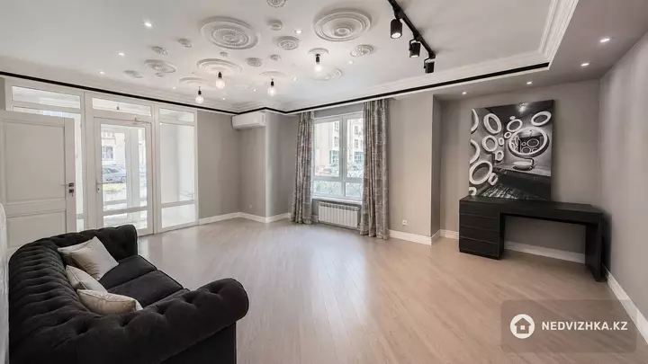 Офис, Медцентр и др., этаж 1, 157 м²