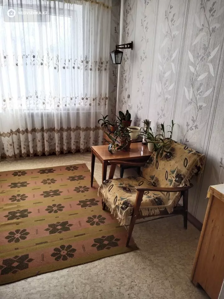 3-комнатная квартира, этаж 4 из 5, 64 м², фотография 5