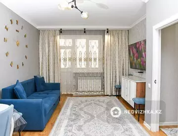2-комнатная квартира, этаж 3 из 9, 40 м², миниатюра 1