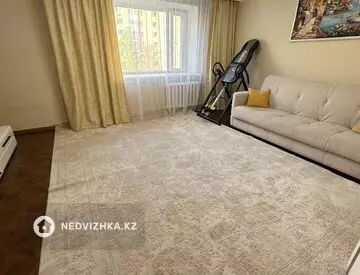 3-комнатная квартира, этаж 4 из 9, 80 м²