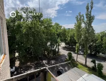 2-комнатная квартира, этаж 4 из 5, 45 м², миниатюра 1