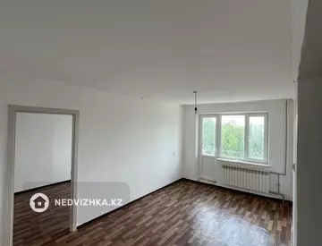 2-комнатная квартира, этаж 4 из 5, 45 м², миниатюра 6