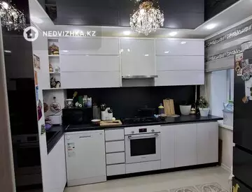 3-комнатная квартира, этаж 4 из 5, 54 м²