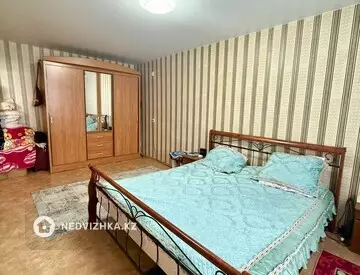 2-комнатная квартира, этаж 4 из 5, 64 м², миниатюра 4