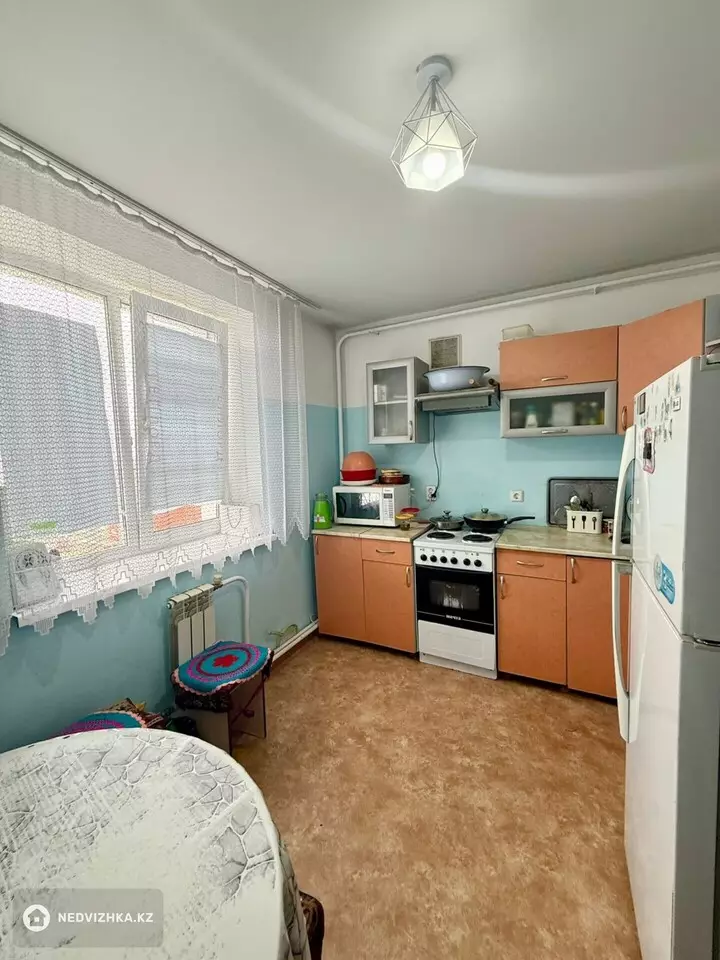 2-комнатная квартира, этаж 4 из 5, 64 м², фотография 5