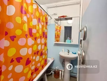 2-комнатная квартира, этаж 4 из 5, 64 м², миниатюра 6