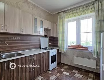1-комнатная квартира, этаж 9 из 9, 37 м²