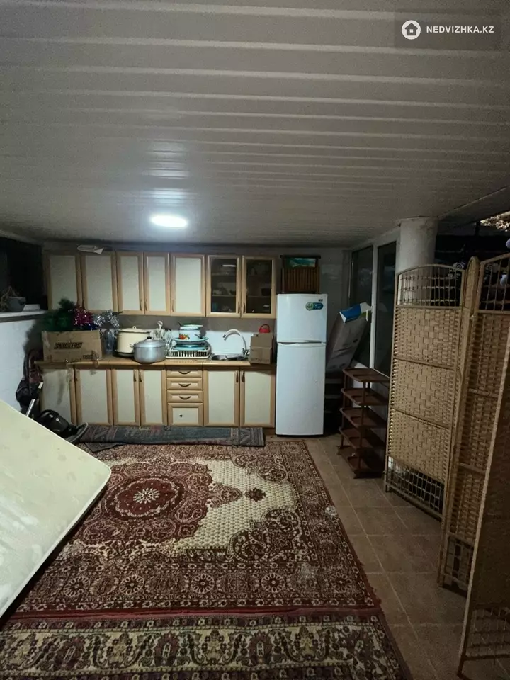 7-комнатный дом, 6 соток, 200 м², фотография 4