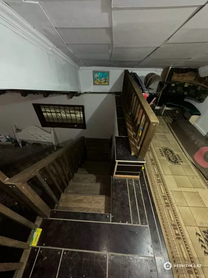 7-комнатный дом, 6 соток, 200 м², фотография 2
