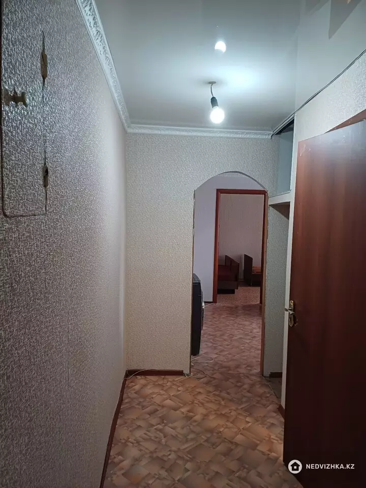 2-комнатная квартира, этаж 2 из 4, 44 м², фотография 3
