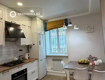 3-комнатная квартира, этаж 1 из 3, 75 м², миниатюра 4