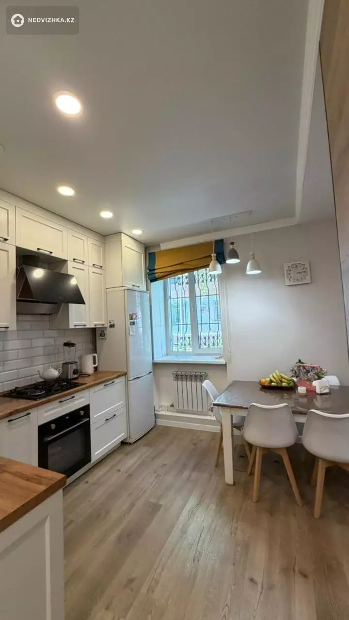 3-комнатная квартира, этаж 1 из 3, 75 м², фотография 4
