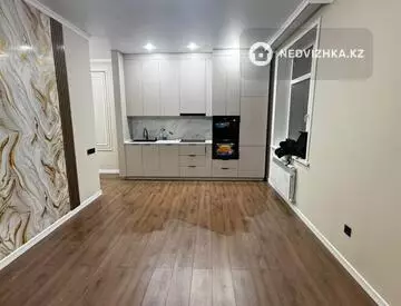 3-комнатная квартира, этаж 2 из 17, 67 м², миниатюра 1