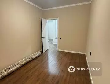 3-комнатная квартира, этаж 2 из 17, 67 м², миниатюра 6