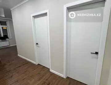 3-комнатная квартира, этаж 2 из 17, 67 м², миниатюра 9