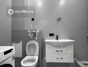 3-комнатная квартира, этаж 2 из 17, 67 м², миниатюра 11