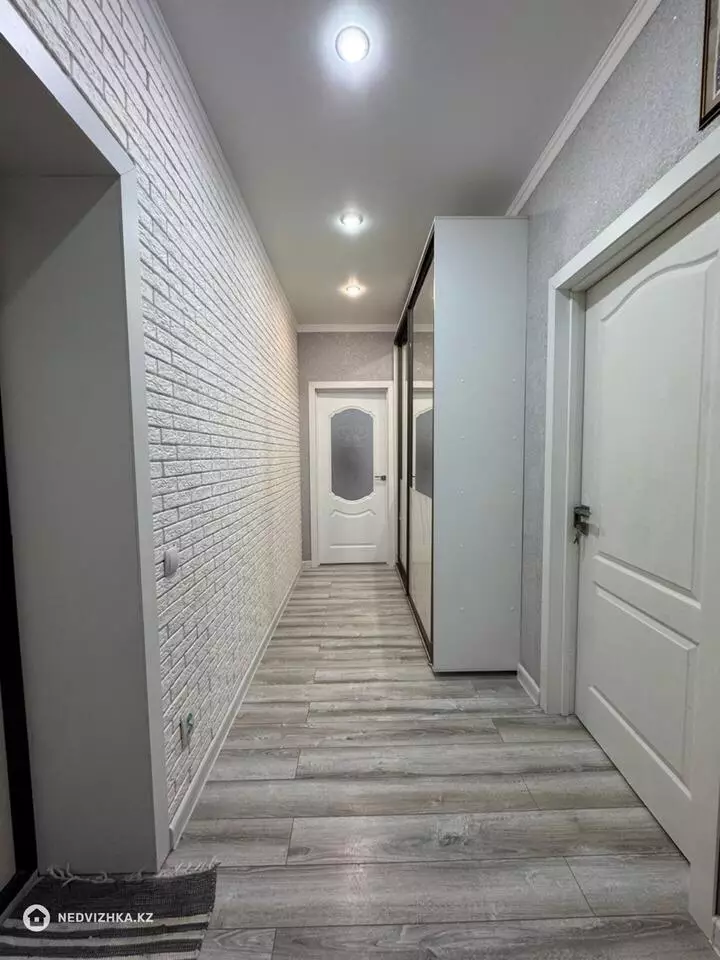 2-комнатная квартира, этаж 3 из 5, 62 м², фотография 4